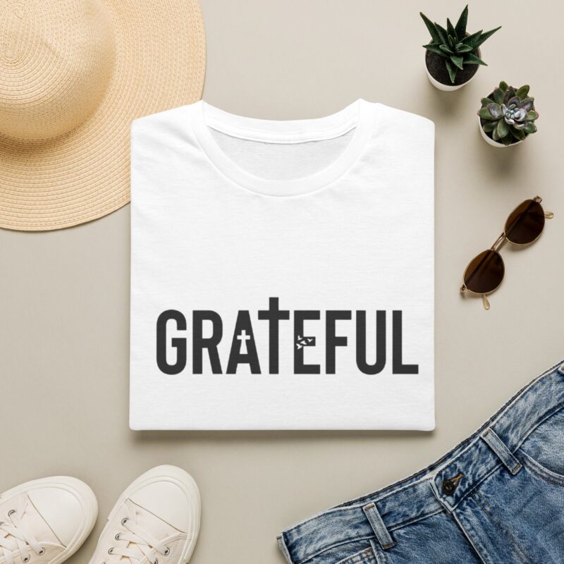 grateful cross lettering tee jirehwear| christian t shirt